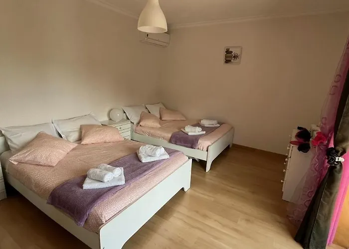 Casa Malheiro 89 * Freixo (Norte)